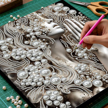 Carica l'immagine nel visualizzatore di Gallery, Lady-Partial Pearl Painting Kit with Frame-30x30cm