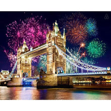 Carica l'immagine nel visualizzatore di Gallery, Ponte dei fuochi d'artificio - diamante rotondo - 40x30cm