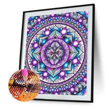 Carica l'immagine nel visualizzatore di Gallery, Mandala viola - pittura di diamante rotondo - 30x35cm