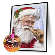 Carica l'immagine nel visualizzatore di Gallery, Babbo Natale - diamante rotondo completo - 30x40cm