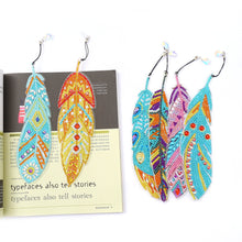Carica l'immagine nel visualizzatore di Gallery, Fai da te a mano Art Diamond Painting Segnalibro Feather Series