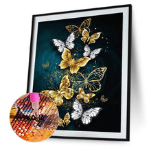 Carica l'immagine nel visualizzatore di Gallery, Farfalla - Full Round Diamond Painting 30 * 40 cm