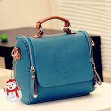 Carica l'immagine nel visualizzatore di Gallery, Portachiavi con diamante a forma speciale pieno di Natale