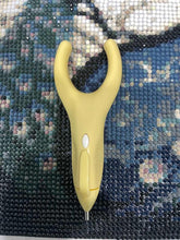 Carica l'immagine nel visualizzatore di Gallery, Penna Diamond painting dalla forma ergonomica